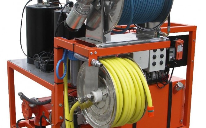 واترجت دیزلی 2000 بار فشار قوی جهت شستشو و رسوب زدایی صنعتی مدل CDT-50 ساخت دن جت دانمارک